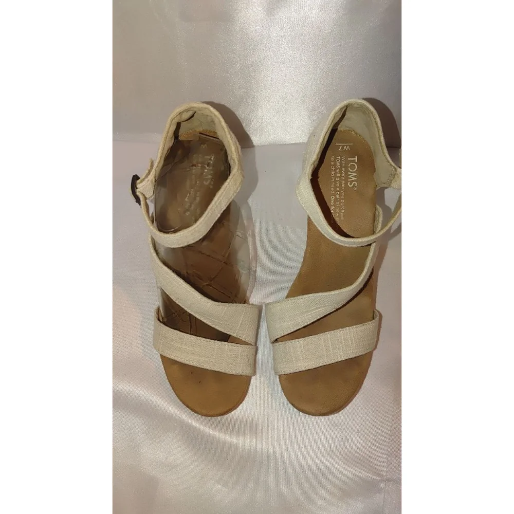 TOMS Clarissa Linen Wedge Sandal Size 7W